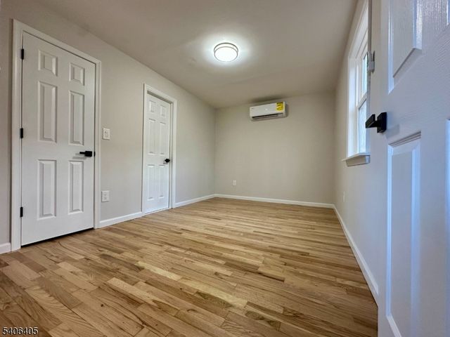 117 Vivian Ave, Emerson Boro, NJ 07630