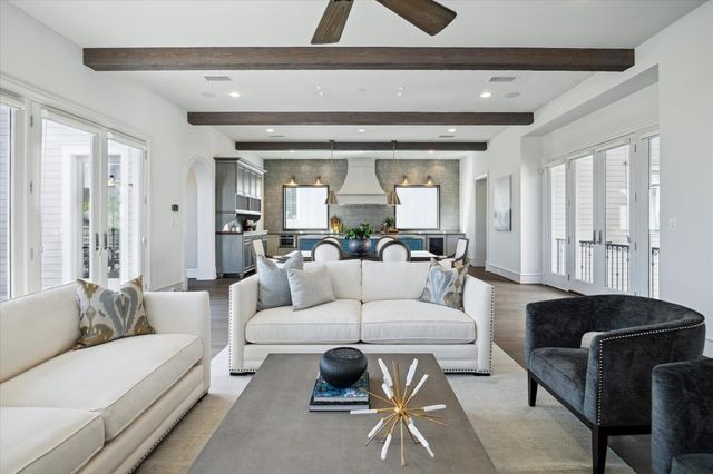2222 Oxford Street, Houston, TX 77008