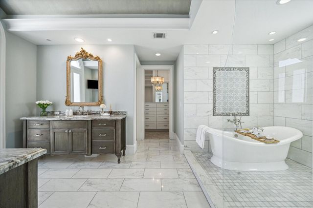 2222 Oxford Street, Houston, TX 77008