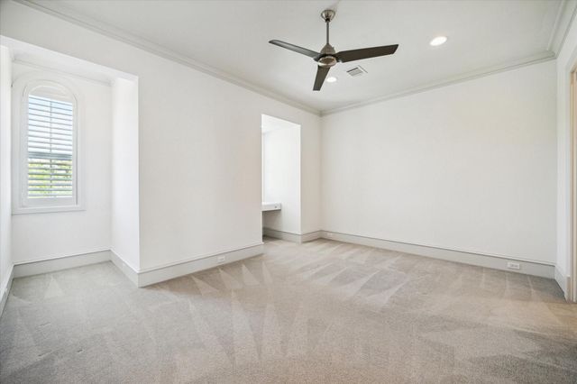 2222 Oxford Street, Houston, TX 77008