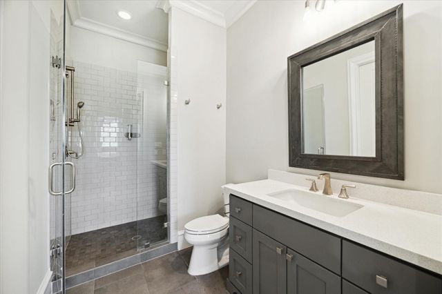 2222 Oxford Street, Houston, TX 77008