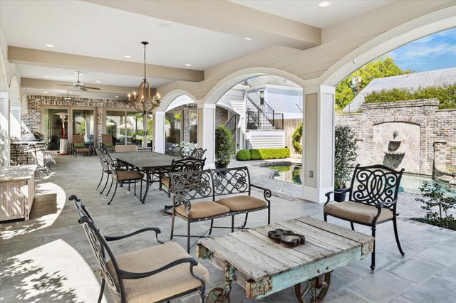 2222 Oxford Street, Houston, TX 77008