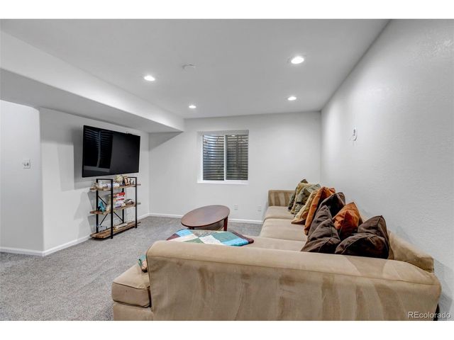 9989 Deer Creek St, Highlands Ranch, CO 80129