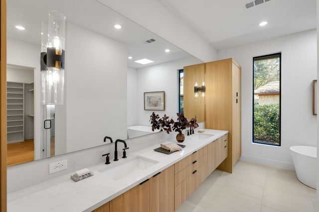 3832 Blue Trace Lane, Farmers Branch, TX 75244