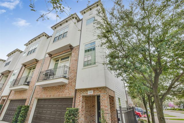 1040 W 26th Street E, Houston, TX 77008