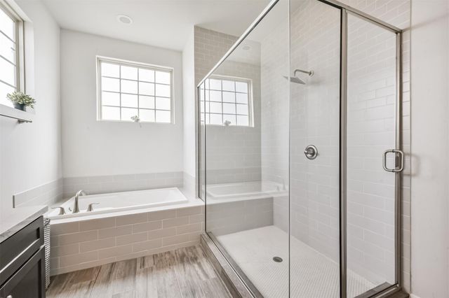 1040 W 26th Street E, Houston, TX 77008