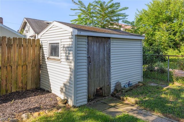 1010 Georgia Avenue, Akron, OH 44306