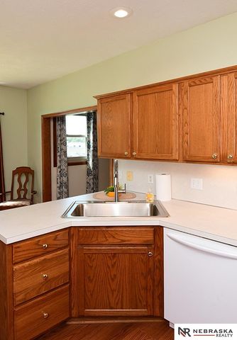 10913 Ellison Avenue, Omaha, NE 68164