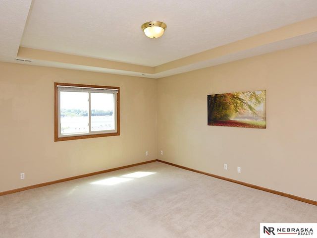10913 Ellison Avenue, Omaha, NE 68164