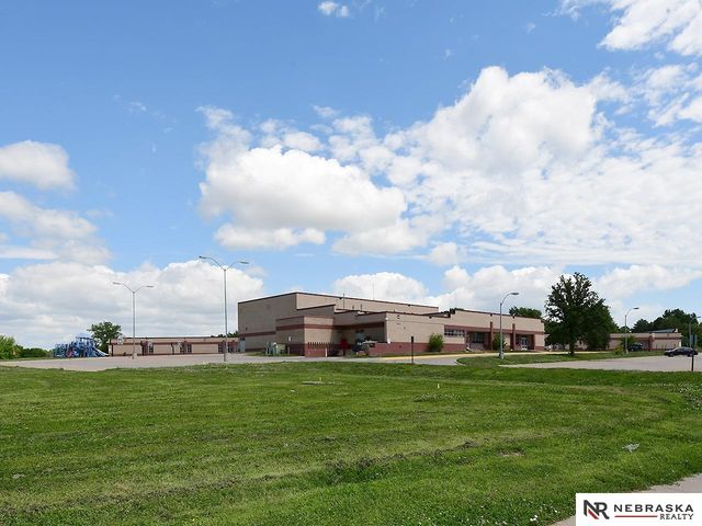 10913 Ellison Avenue, Omaha, NE 68164
