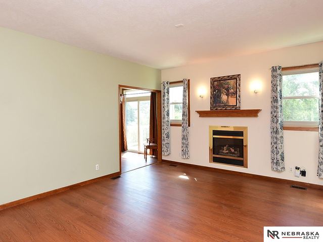 10913 Ellison Avenue, Omaha, NE 68164