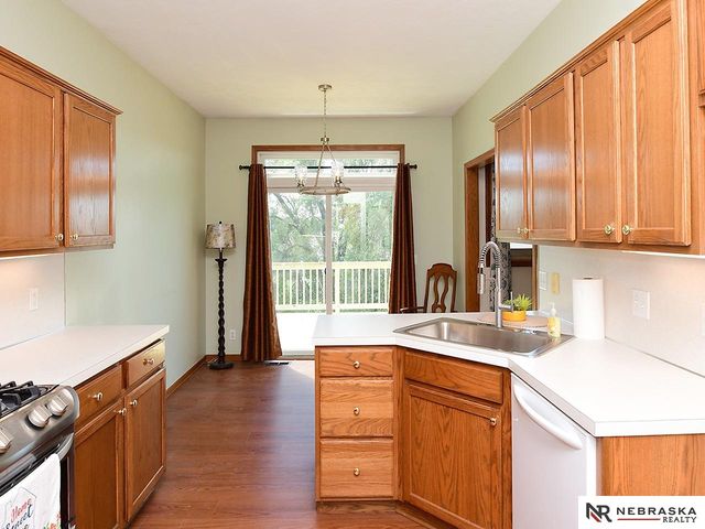 10913 Ellison Avenue, Omaha, NE 68164