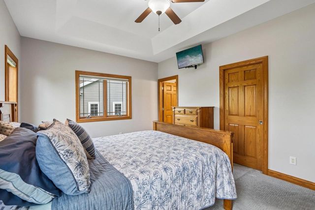 1405 Emerald Court, Waunakee, WI 53597