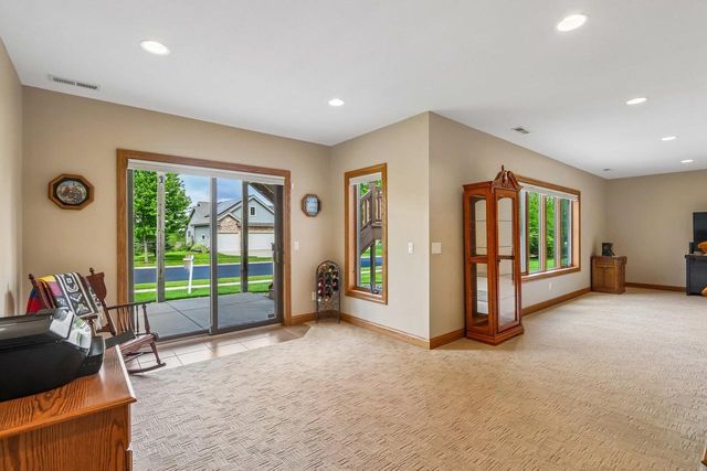 1405 Emerald Court, Waunakee, WI 53597