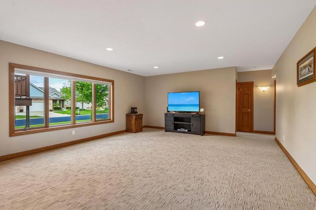 1405 Emerald Court, Waunakee, WI 53597