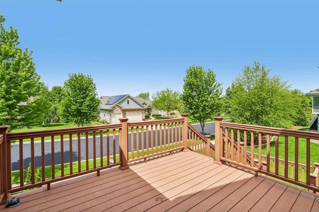 1405 Emerald Court, Waunakee, WI 53597