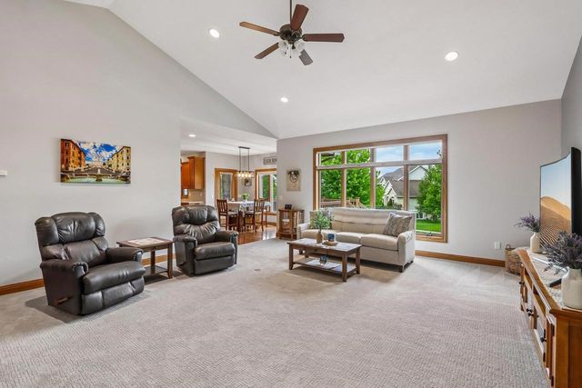 1405 Emerald Court, Waunakee, WI 53597