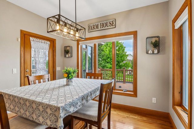 1405 Emerald Court, Waunakee, WI 53597