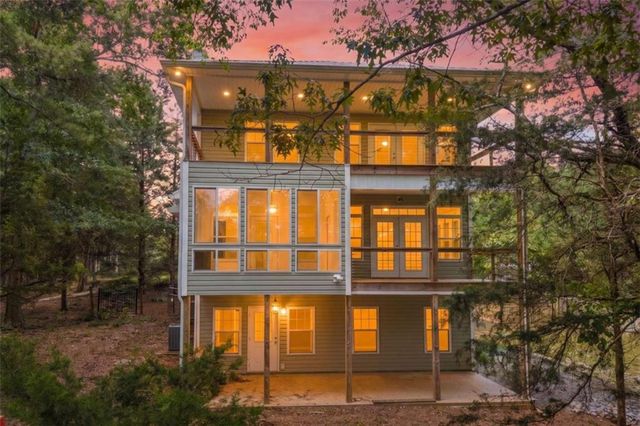 27 Classic Drive, Hartwell, GA 30643