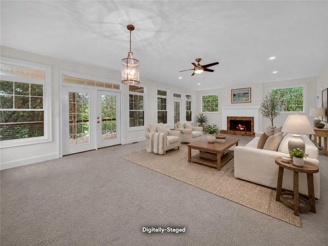 27 Classic Drive, Hartwell, GA 30643