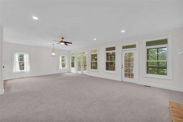 27 Classic Drive, Hartwell, GA 30643
