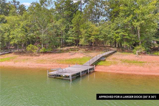 27 Classic Drive, Hartwell, GA 30643