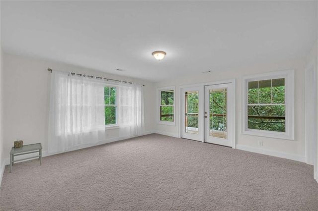 27 Classic Drive, Hartwell, GA 30643