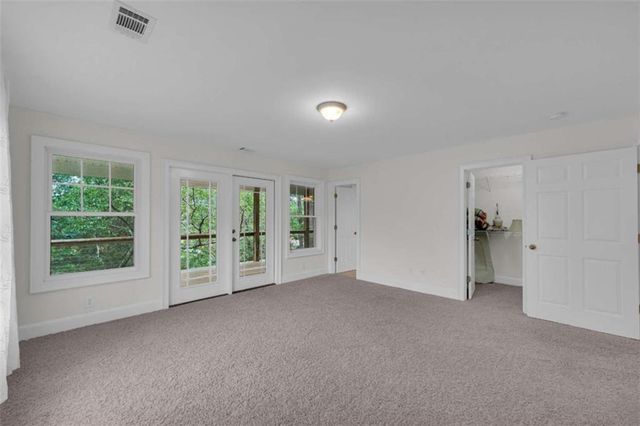 27 Classic Drive, Hartwell, GA 30643