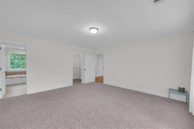 27 Classic Drive, Hartwell, GA 30643