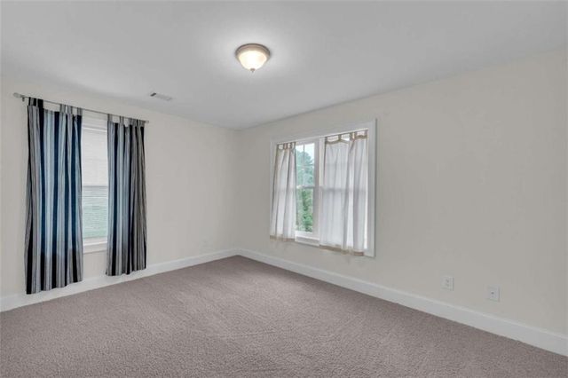 27 Classic Drive, Hartwell, GA 30643