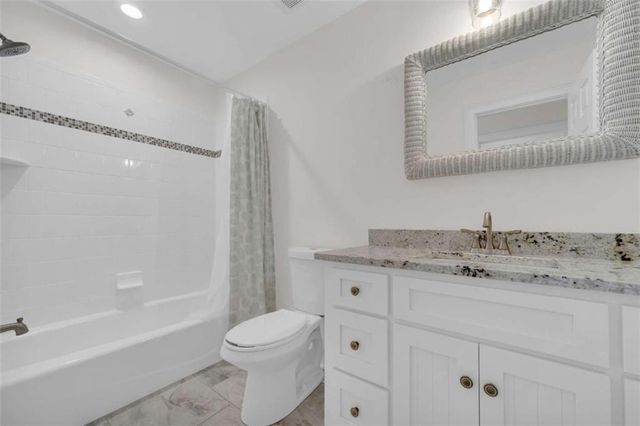 27 Classic Drive, Hartwell, GA 30643