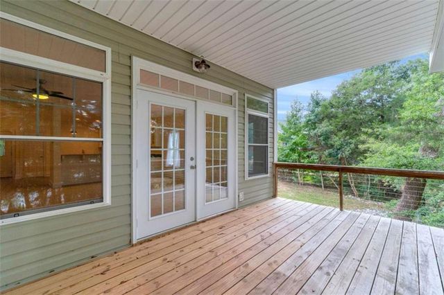 27 Classic Drive, Hartwell, GA 30643