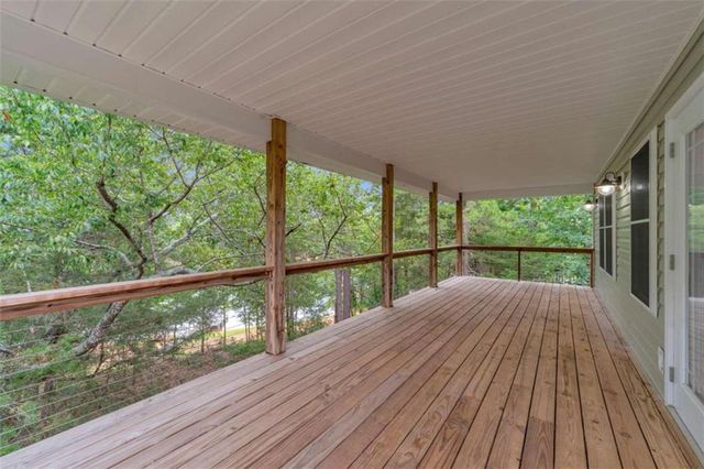 27 Classic Drive, Hartwell, GA 30643