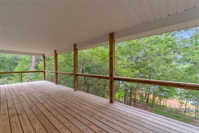 27 Classic Drive, Hartwell, GA 30643
