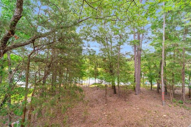 27 Classic Drive, Hartwell, GA 30643