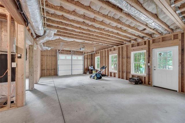 27 Classic Drive, Hartwell, GA 30643