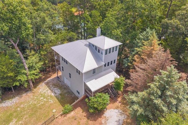 27 Classic Drive, Hartwell, GA 30643