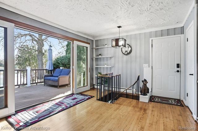 1210 Craven Drive, Highland, MI 48356