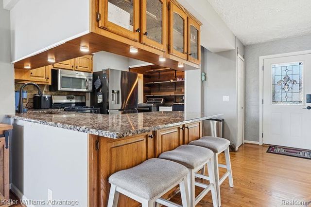 1210 Craven Drive, Highland, MI 48356
