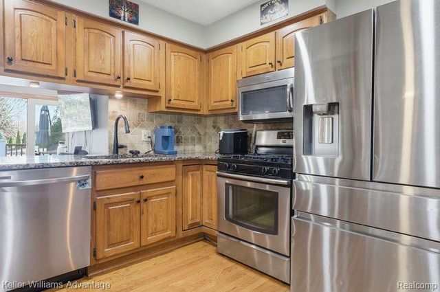 1210 Craven Drive, Highland, MI 48356