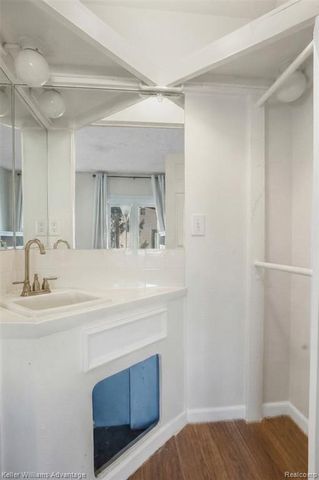 1210 Craven Drive, Highland, MI 48356
