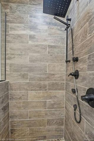 1210 Craven Drive, Highland, MI 48356
