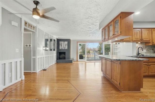1210 Craven Drive, Highland, MI 48356
