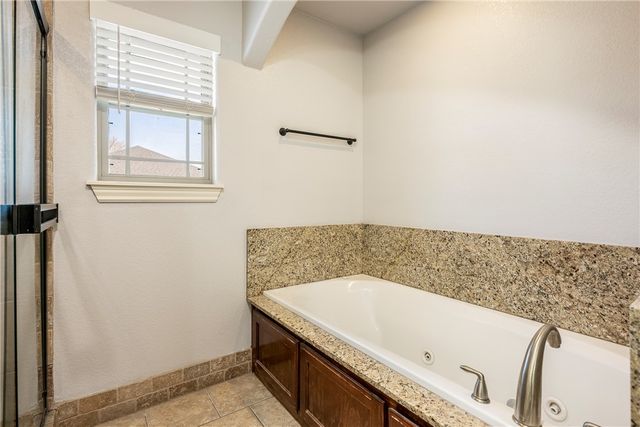 1109 W Cunningham Avenue, Rogers, AR 72758