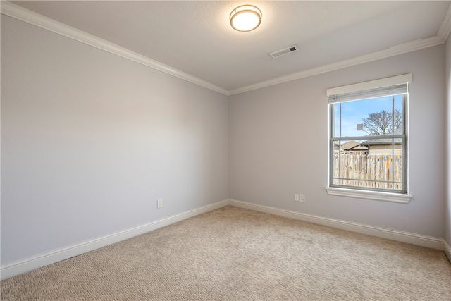 1109 W Cunningham Avenue, Rogers, AR 72758