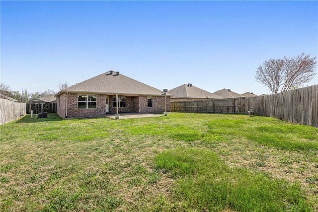 1109 W Cunningham Avenue, Rogers, AR 72758