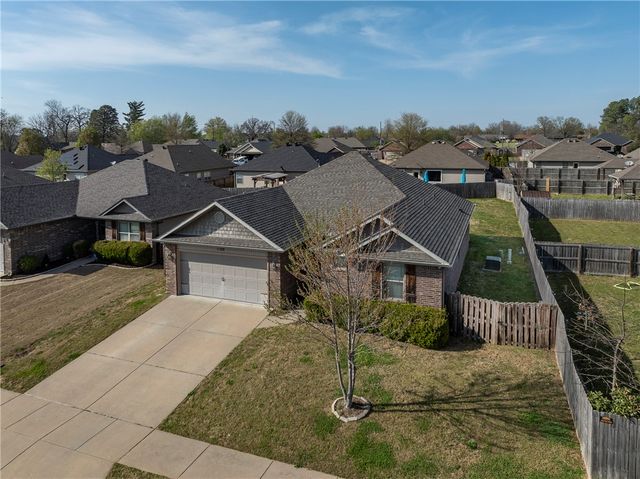 1109 W Cunningham Avenue, Rogers, AR 72758