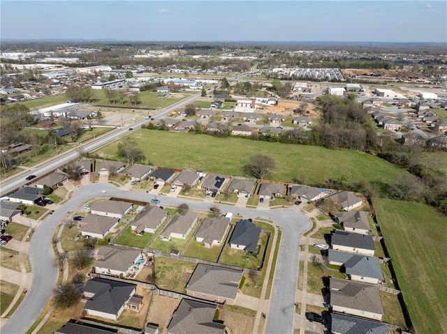 1109 W Cunningham Avenue, Rogers, AR 72758