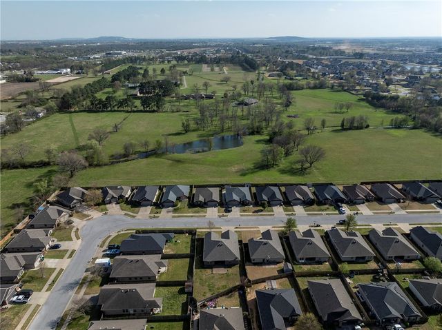 1109 W Cunningham Avenue, Rogers, AR 72758