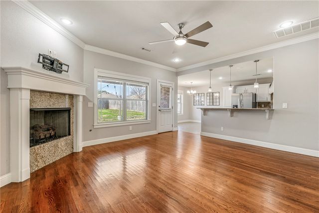 1109 W Cunningham Avenue, Rogers, AR 72758